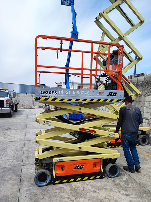 Renta de plataforma en forma de tijera para la construcción